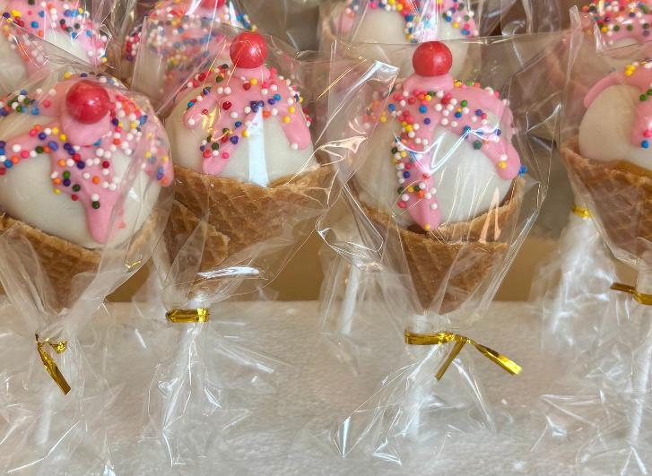 Cake pop bouquet