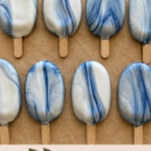Classic cakesicles