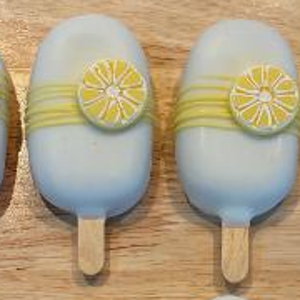 Deluxe cakesicles